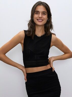 Aritzia Babaton Black Textured Pointelle Athleisure Athletic Gym Crop Tank